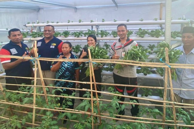 Jumat Berkah, Lapas Wahai Berbagi Hasil Panen Hidroponik kepada Pemuka Agama