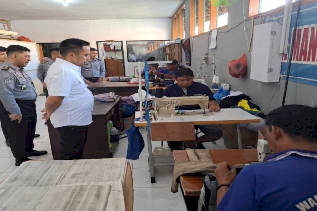 Kalapas Banyuwangi Dorong Peningkatan Pemasaran Hasil Karya Warga Binaan