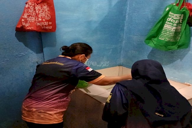 Cegah Demam Berdarah, Tim Medis Rutan Ambon Lakukan Pemeriksaan Jentik Nyamuk