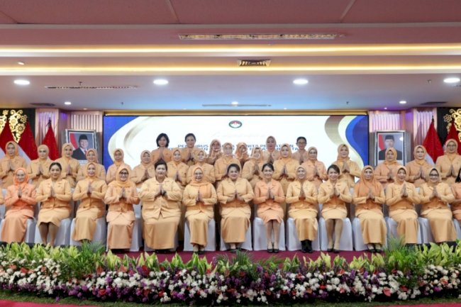 Pengukuhan Pengurus DWP Kemenimipas, Kanwil Ditjenim, dan Kanwil Ditjenpas: Momentum Berikan Kontribusi