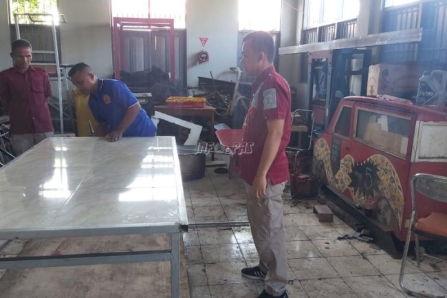 Warga Binaan Lapas Ambon Aktif Hasilkan Meja Besi Berkualitas Tinggi