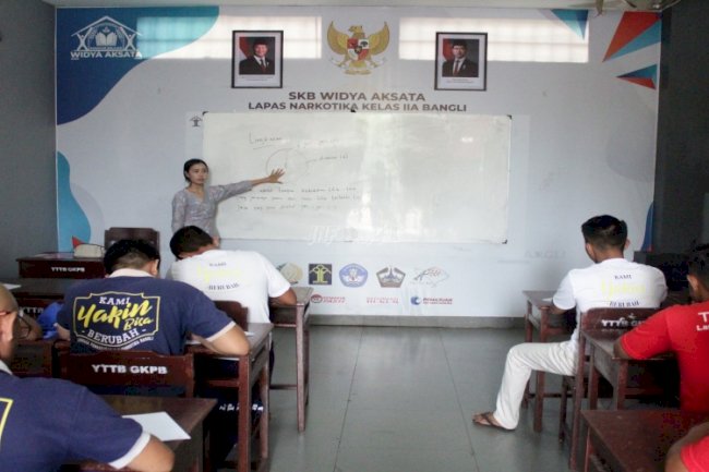Warga Binaan Lapas Narkotika Bangli Tetap Berjuang Raih Pendidikan dalam Kejar Paket C