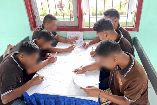 Warga Binaan Rutan Bajawa Jalani Ujian Kejar Paket A, B, dan C