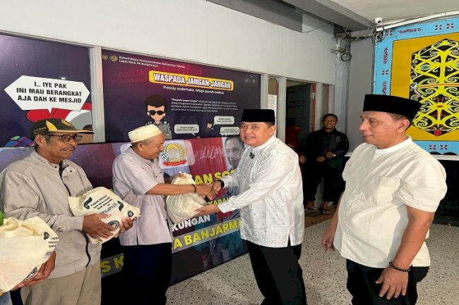 Kakanwil Ditjenpas Kalsel Salurkan 99 Paket Bantuan Sosial sekaligus Buka Puasa Bersama di Lapas Banjarmasin