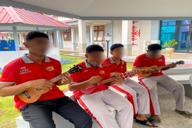 LPKA Ambon Kembangkan Minat dan Bakat Anak Binaan dengan Keterampilan Jukulele