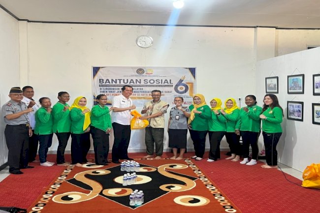 Kanwil Ditjenpas Papua Barat Salurkan Bansos dan Gelar Kegiatan Donor Darah 