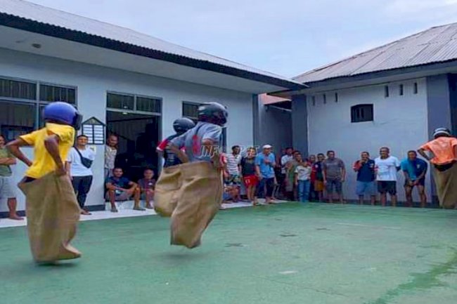 Keseruan Lomba Rias dan Balap Karung Lapas Wahai Tutup Porsenikab di Lapas Wahai