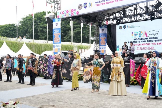 Kain Batik dan Lukisan Hasil Karya Warga Binaan Laku Ratusan Juta Rupiah dalam IPPAFest 2025