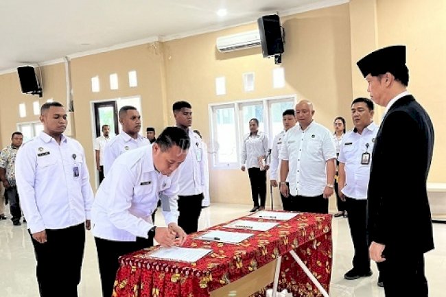 Kakanwil Ditjenpas Papua Barat Lantik Kalapas Sorong dan Ambil Sumpah ASN 