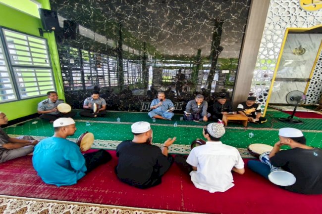 Latihan Maulid Habsy Tanamkan Nilai Keagamaan Warga Binaan Lapas Narkotika Karang Intan