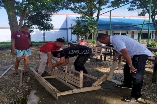 LPKA Medan Latih Anak Binaan Restorasi Meja dan Kursi