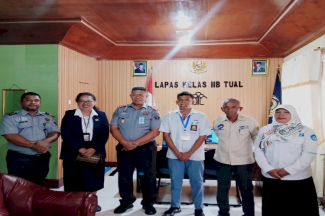 Dinyatakan Lulus, Warga Binaan Lapas Tual Terima Ijazah