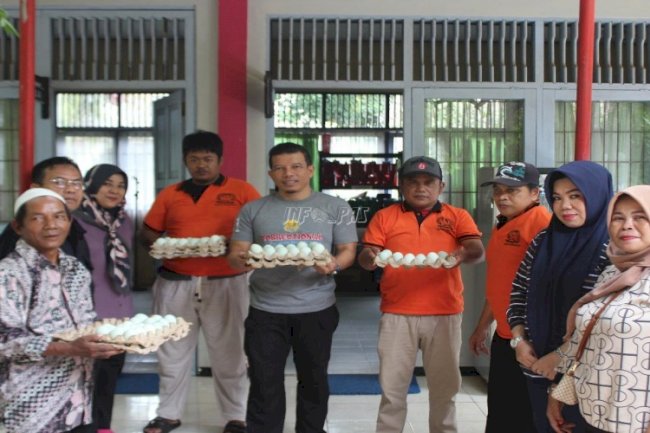 Cita Rasa Diminati Masyarakat, Bapas Amuntai Dukung Klien Kembangkan Usaha Telur Asin