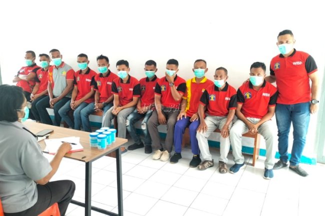 Tindaklanjuti Komitmen Bersama, Lapas Atambua Gelar Tes Urine Mendadak