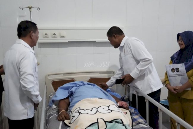 Tiba di Nabire, Dirjenpas Langsung Jenguk Petugas Lapas yang Terluka