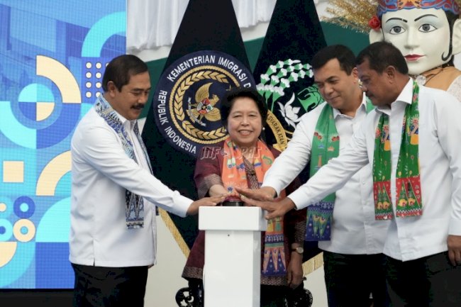 'Gerakan Nasional Pemasyarakatan, Klien Balai Pemasyarakatan Peduli 2025', Ratusan Klien Bersihkan Perkampungan Budaya Betawi