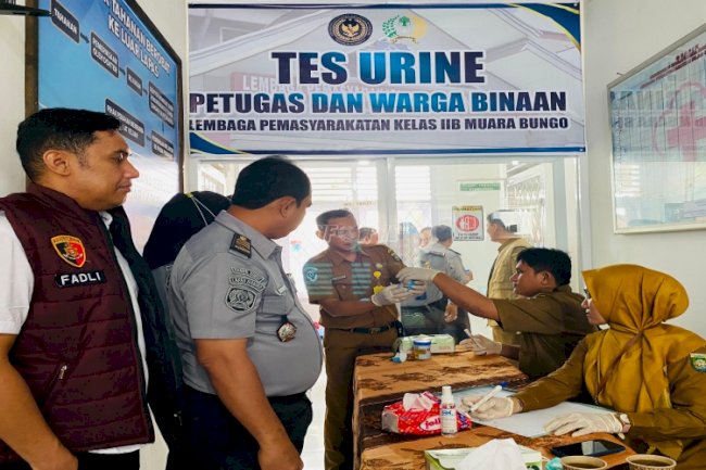 Gandeng BNNK, Polres, dan Dinkes, Lapas Muara Bungo Tes Urine Petugas dan Warga Binaan