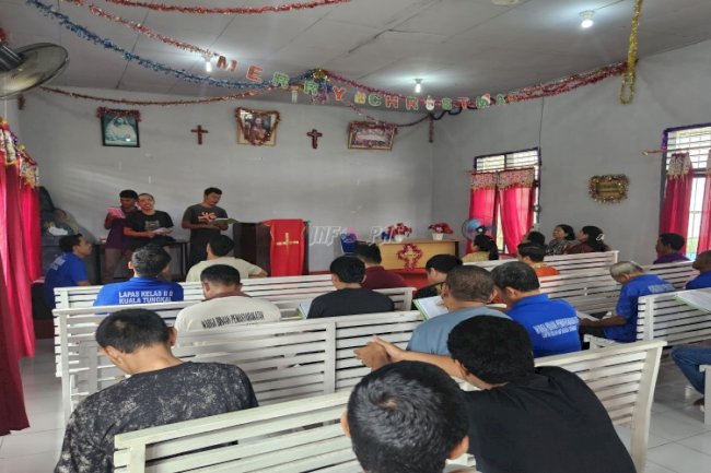 Penuhi Gereja Lapas Kuala Tungkal, Warga Binaan Perkuat Nilai Spritual