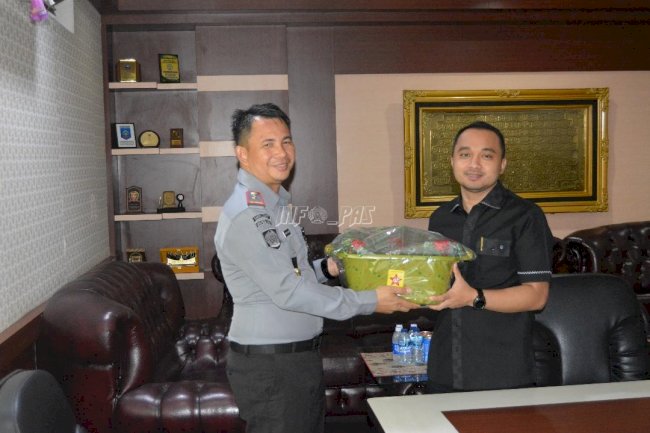 Lapas Muara Tebo Bawa Hasil Panen Warga Binaan Temui Ketua DPRD