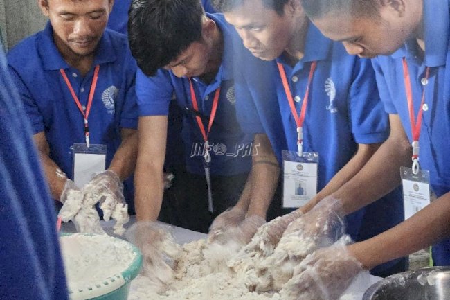  Warga Binaan Lapas Kuala Tungkal Praktik Buat Kerupuk Udang