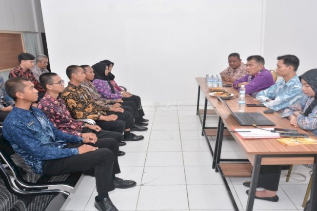 Kalapas Narkotika Muara Sabak Dukung Jajarannya Lanjutkan Pendidikan ke Jenjang Lebih Tinggi