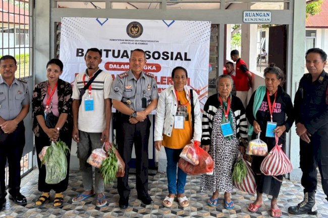 Lapas Atambua Kembali Salurkan Bansos untuk Keluarga Warga Binaan Kurang Mampu