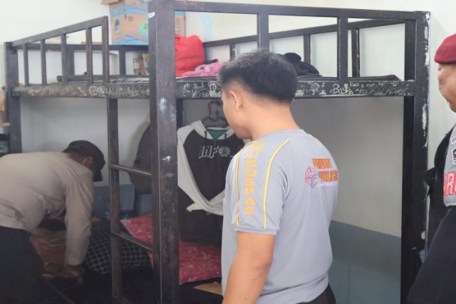 Pastikan HAN Berjalan Kondusif, LPKA Ambon dan Polsek Baguala Laksanakan Penggeledahan