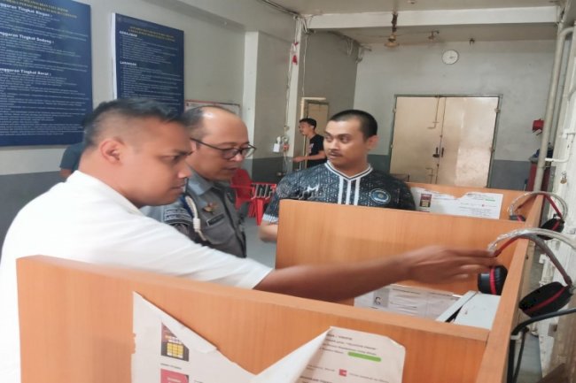 Lapas Cipinang Perkuat Komitmen No Halinar lewat Pengecekan Wartelsuspas dan Razia