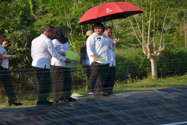 Kakanwil Ditjenpas Jateng dan Asdep Koordinasi Strategi Pelayanan Pemasyarakatan Tinjau Lapas Terbuka Kendal