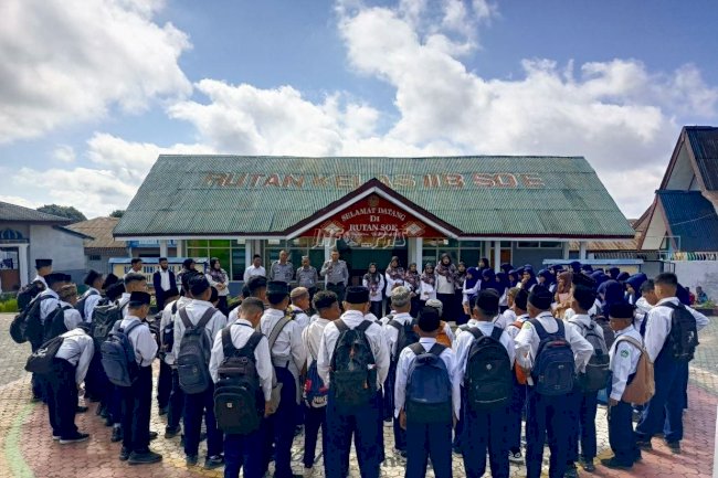 Edukasi Hukum Sejak Dini, Rutan SoE Terima Kunjungan MTsS Al-Ikhlas