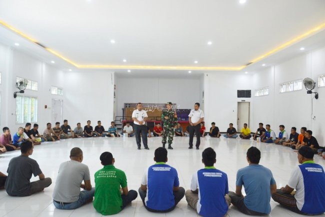 Warga Binaan LPN Muara Sabak Terima Pembekalan Disiplin dan Nasionalisme dari TNI