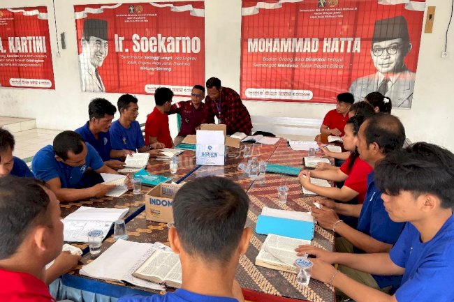 Ibadah Warga Binaan Nasrani Lapas Muara Tebo, Bangkitkan Harapan dalam Iman