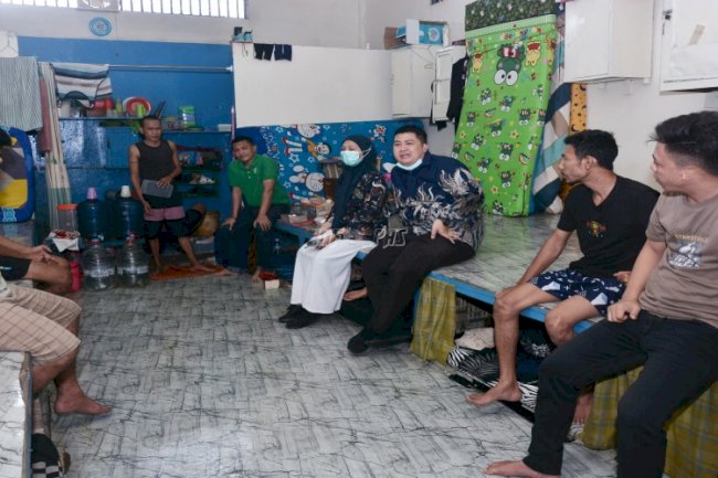 Lapas Narkotika Muara Sabak Gelar Jumat Bersih dan Pemeriksaan Kesehatan Keliling