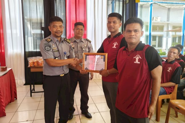 Tutup Pelatihan, Lapas Sarolangun Serahkan Sertifikat untuk 40 Warga Binaan
