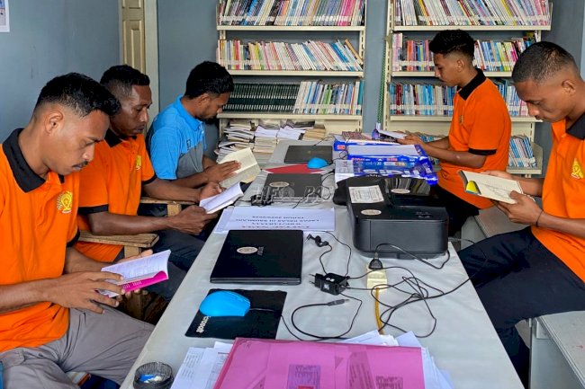 Perpustakaan Lapas Saumlaki, Tempat Favorit Warga Binaan Perluas Wawasan dan Literasi 