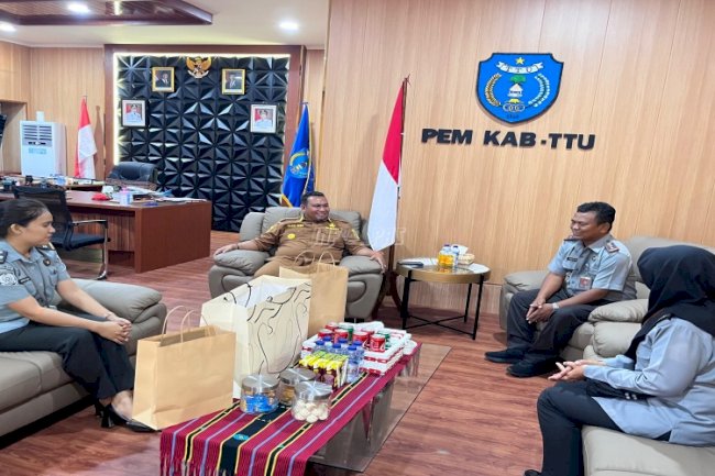 Karutan Kefamenanu Sambangi Bupati Timor Tengah Utara, Bahas Remisi Umum dan Perkenalkan UMKM Warga Binaan