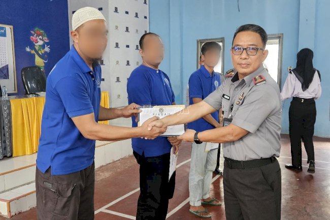 Tiga Warga Binaan Lapas Kuala Tungkal Raih Penghargaan Peserta Terbaik Pelatihan Tata Boga