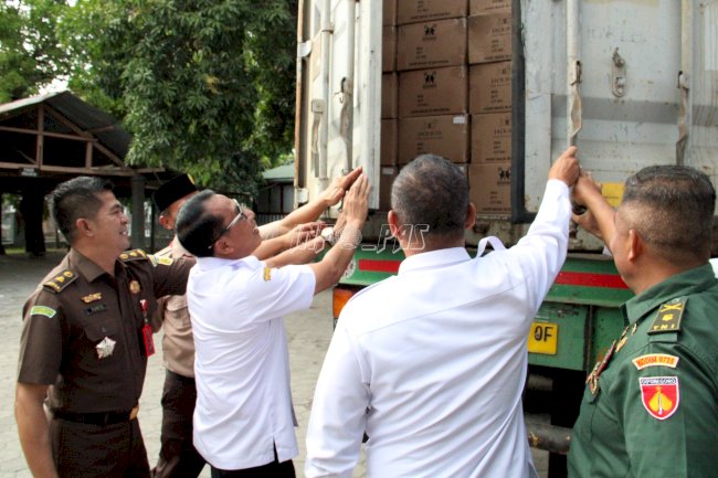 Kakanwil Lepas Ekspor Coco Rope Karya Warga Binaan Lapas Sragen ke Belgia