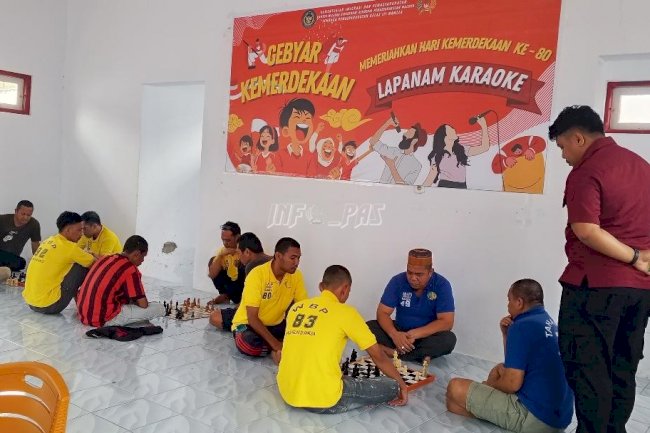 Warga Binaan Lapas Namlea Asah IQ Lewat Lomba Catur dan Domino