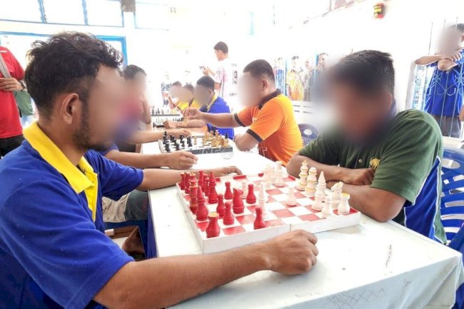 Warga Binaan Lapas Kalabahi Adu Strategi di Lomba Catur HUT Ke-80 RI
