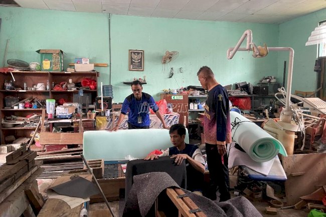 UMKM Kreatif Rutan Ambon Hasilkan Sofa dan Lampu Hias dari Limbah