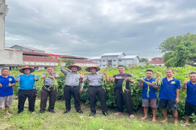 Membangun Ketahanan Pangan bersama Warga Binaan Rutan Kelas I Semarang