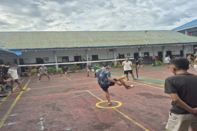 Pertandingan Sepak Takraw Warga Binaan Semarakkan HUT ke-80 RI di Rutan Palu 
