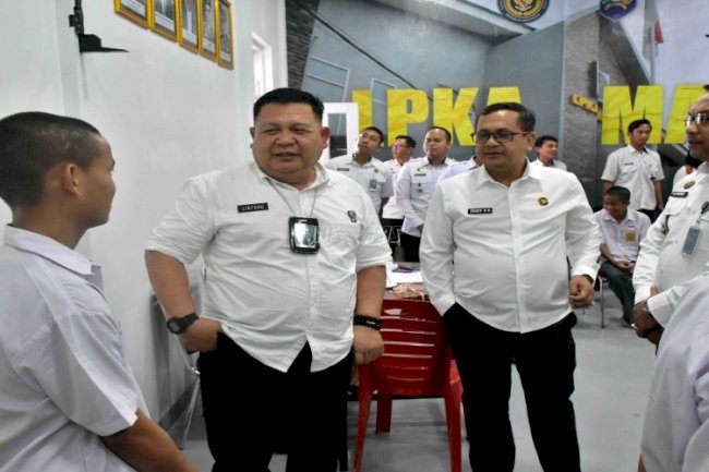 Kakanwil Ditjenpas Sulsel Dampingi Irwil IV Kemenimipas Sambangi LPKA dan Lapas Maros