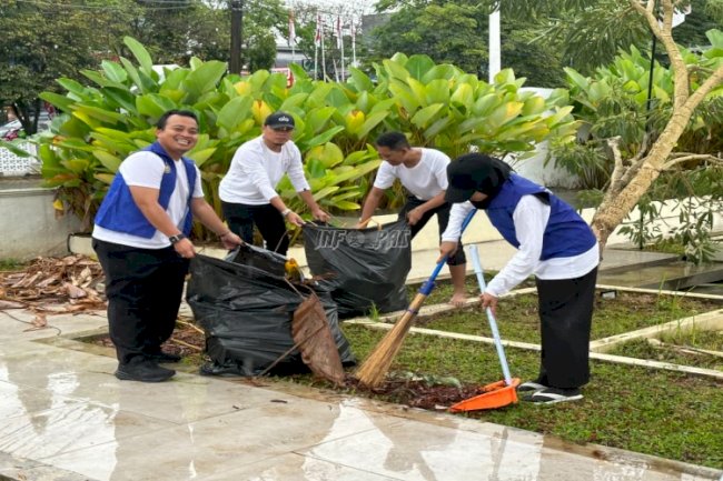 Petugas dan Klien Bapas Samarinda Gelar Aksi Sosial di TMP Wijaya Kesuma Samarinda
