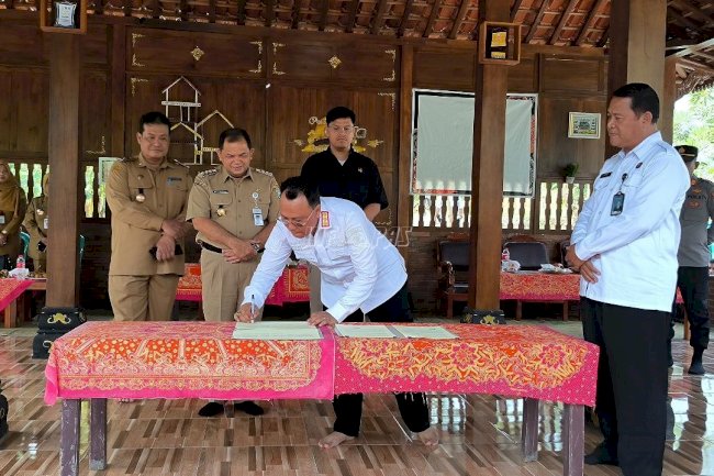 Songsong Pidana Kerja Sosial, Kabapas & Bupati Semarang Tanda Tangani Nota Kesepakatan