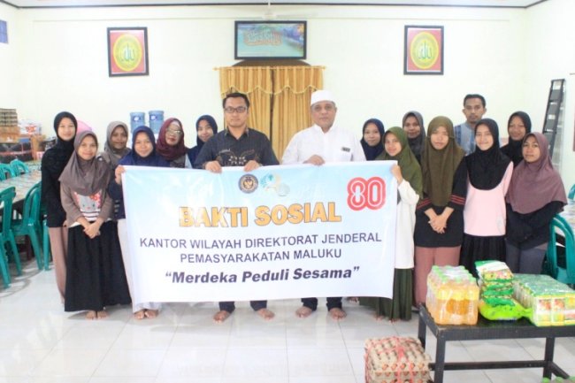 Merdeka Peduli Sesama, Kanwil Ditjenpas Maluku Gelar Baksos di Panti Asuhan