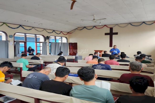 Bersama Yayasan Nathania, Lapas Jambi Bina Kerohanian Warga Binaan