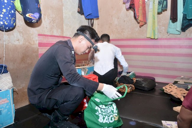 Pastikan Keamanan, Lapas Narkotika Muara Sabak Razia Mendadak