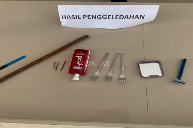 Lapas Nirbaya dan Polsek Nusakambangan Amankan Kamar Hunian Warga Binaan dari Barang Terlarang